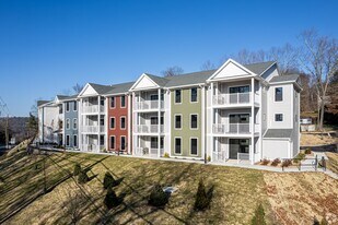 401 Albany Turnpike in Canton, CT - Building Photo