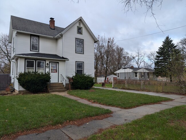 1022 Furman St in Rockford, IL - Foto de edificio - Building Photo