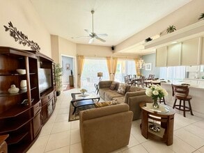 8262 Dominica Pl in Wellington, FL - Building Photo - Building Photo