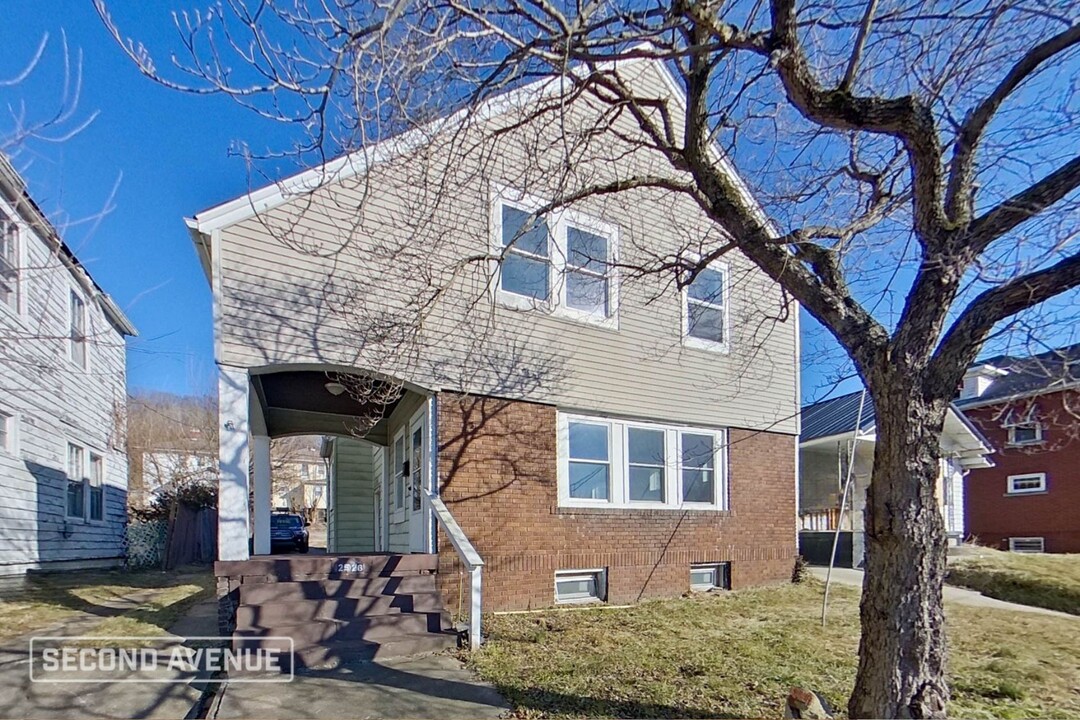 2526 Scioto Trail in Portsmouth, OH - Building Photo