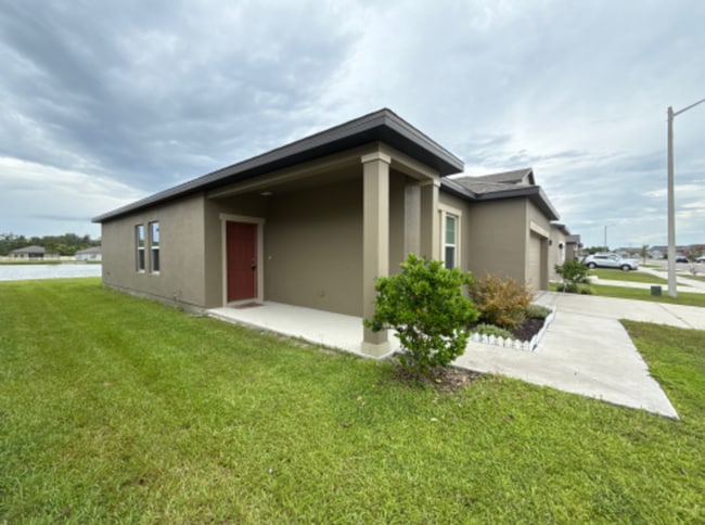 3828 Spruce Creek Dr in Lakeland, FL - Building Photo - Building Photo