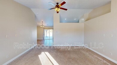 963 Alpine Dr in Spring Creek, NV - Building Photo - Building Photo