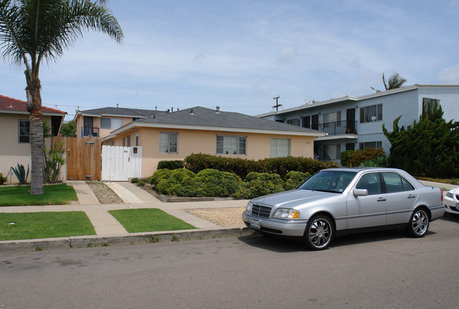 850-856 Missouri St in San Diego, CA - Building Photo - Building Photo