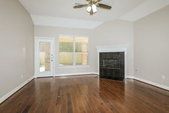 6815 Durango Creek Dr in Magnolia, TX - Building Photo - Building Photo