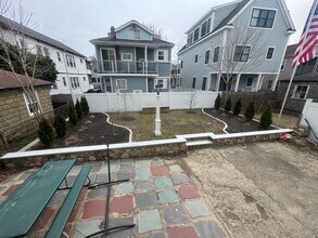47 Paulina St, Unit 1 in Somerville, MA - Foto de edificio - Building Photo