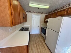 135 Ridgefield Dr in Lagrange, GA - Building Photo - Building Photo