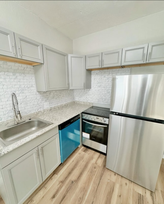 719 W Colorado Ave in Colorado Springs, CO - Foto de edificio - Building Photo