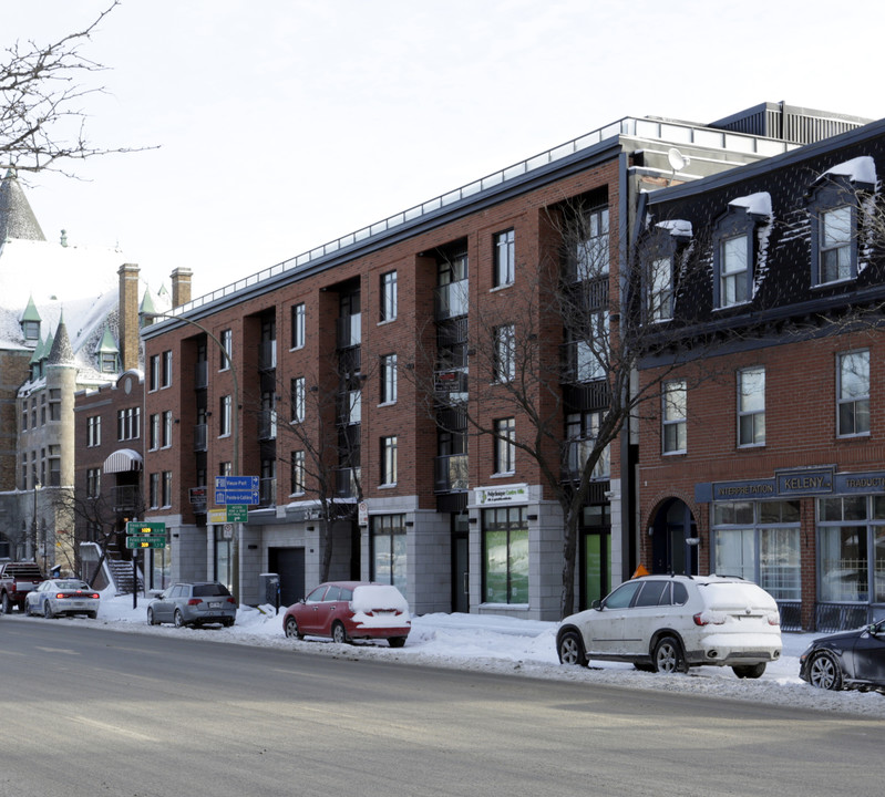 Le Carnet in Montréal, QC - Building Photo