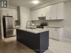 14 Freeman Williams St in Markham, ON - Building Photo - Building Photo