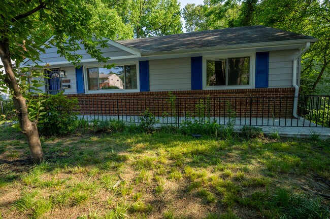 5703 Kennedy St, Unit A in Riverdale, MD - Building Photo - Building Photo