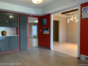 5051 Falmouth Dr in Troy, MI - Building Photo - Building Photo