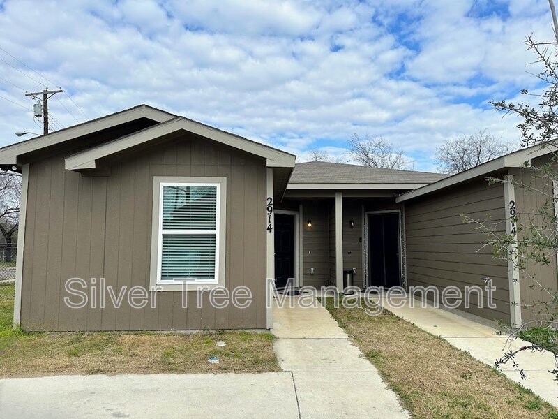 2914 Jones St in Greenville, TX - Building Photo