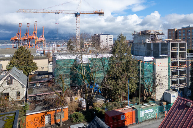 Antoinette Lodge in Vancouver, BC - Building Photo - Building Photo