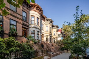 852 Union St in Brooklyn, NY - Building Photo