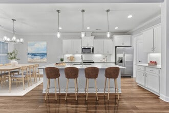 Beaumont Oaks at Porters Neck Apartments & Townhomes in Wilmington, NC - Building Photo - Interior Photo