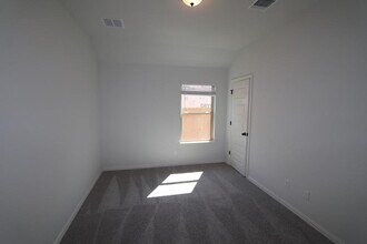 311 Mangold Dr in Hutto, TX - Building Photo - Building Photo