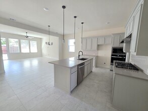 4512 Hammerstein Blvd in Denton, TX - Building Photo - Building Photo