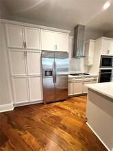 8066 Park Ln in Dallas, TX - Building Photo - Building Photo
