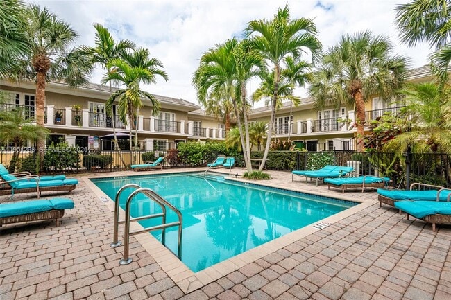 1000 Palm Trail in Delray Beach, FL - Building Photo - Building Photo