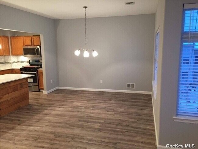 210 Beach 79th St in Queens, NY - Building Photo - Building Photo