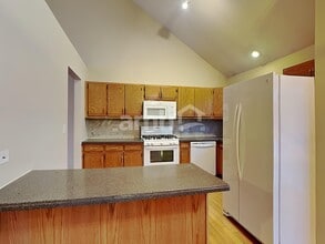 25766 S Taft St in Monee, IL - Foto de edificio - Building Photo