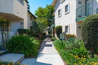 Legacy Residential - El Cajon in El Cajon, CA - Foto de edificio - Building Photo