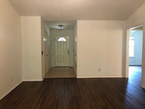 2 Millom Ln in Bella Vista, AR - Building Photo - Building Photo