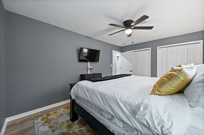 3755 W 75th Ct, Unit SI ID1285097P in Merrillville, IN - Foto de edificio - Building Photo