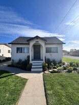 232-248 Wolff St in Oxnard, CA - Building Photo