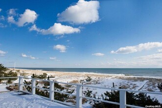 333 Dune Rd in Westhampton Beach, NY - Building Photo - Building Photo