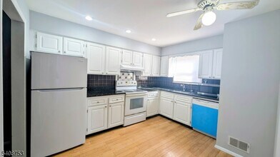 104 Bluebird Dr in Hillsborough Township, NJ - Building Photo - Building Photo