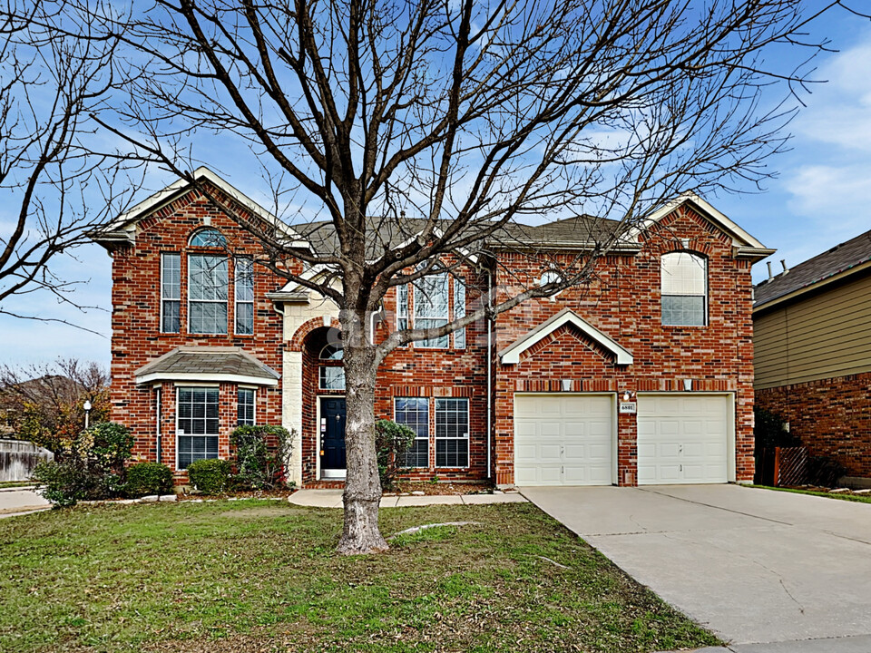 6801 Hayling Way in Denton, TX - Building Photo