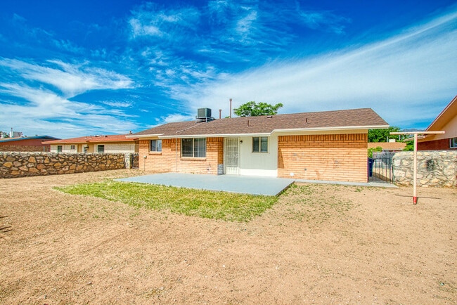 10720 Mc Allen Pl in El Paso, TX - Building Photo - Building Photo