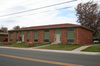 The Inn Between of Longmont in Longmont, CO - Building Photo - Building Photo