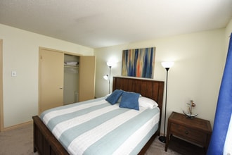 Land's End Apartments in Portland, TX - Building Photo - Building Photo