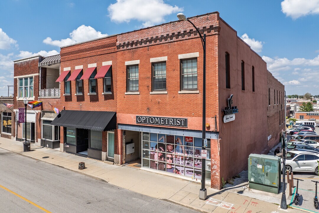 Oliver`s Garage Loft Apartments in Springfield, MO - Building Photo