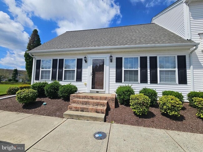 property at 1014 Zircon Ct