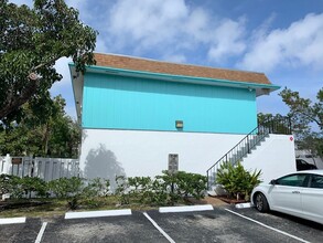 Hideaway in Fort Lauderdale, FL - Building Photo - Building Photo