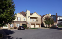 Summerfield Apartments in Winchester, VA - Foto de edificio - Building Photo