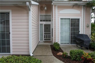 7725 Whitebridge Glen in University Park, FL - Building Photo - Building Photo
