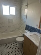 3804 S Hobart Blvd in Los Angeles, CA - Building Photo - Building Photo