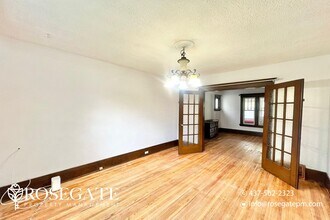 Spacious 4-Bedroom Home in East London – 1 in London, ON - Building Photo - Building Photo
