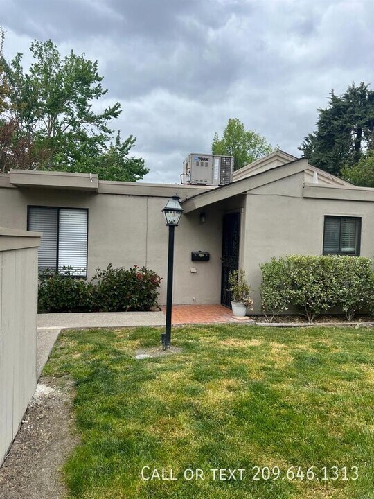 6734 Cumberland Pl in Stockton, CA - Building Photo