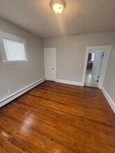 16 Paleologos St in Peabody, MA - Foto de edificio - Building Photo