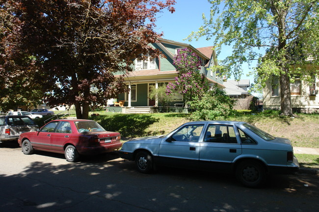 1028 W Augusta Ave in Spokane, WA - Building Photo - Building Photo