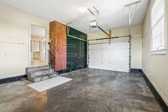 4422 Heather Ln in Louisville, KY - Building Photo - Building Photo