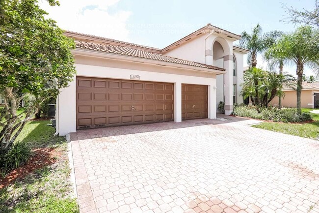 13024 NW 13th St in Pembroke Pines, FL - Building Photo - Building Photo
