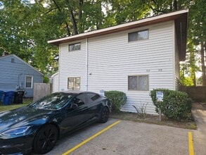 715 S Rosemont Rd in Virginia Beach, VA - Building Photo - Building Photo