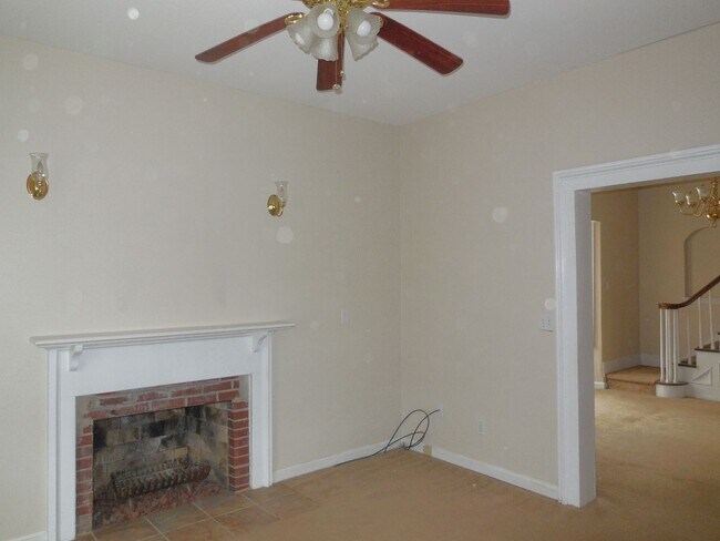 311 W Schuetz St in Lebanon, IL - Building Photo - Building Photo