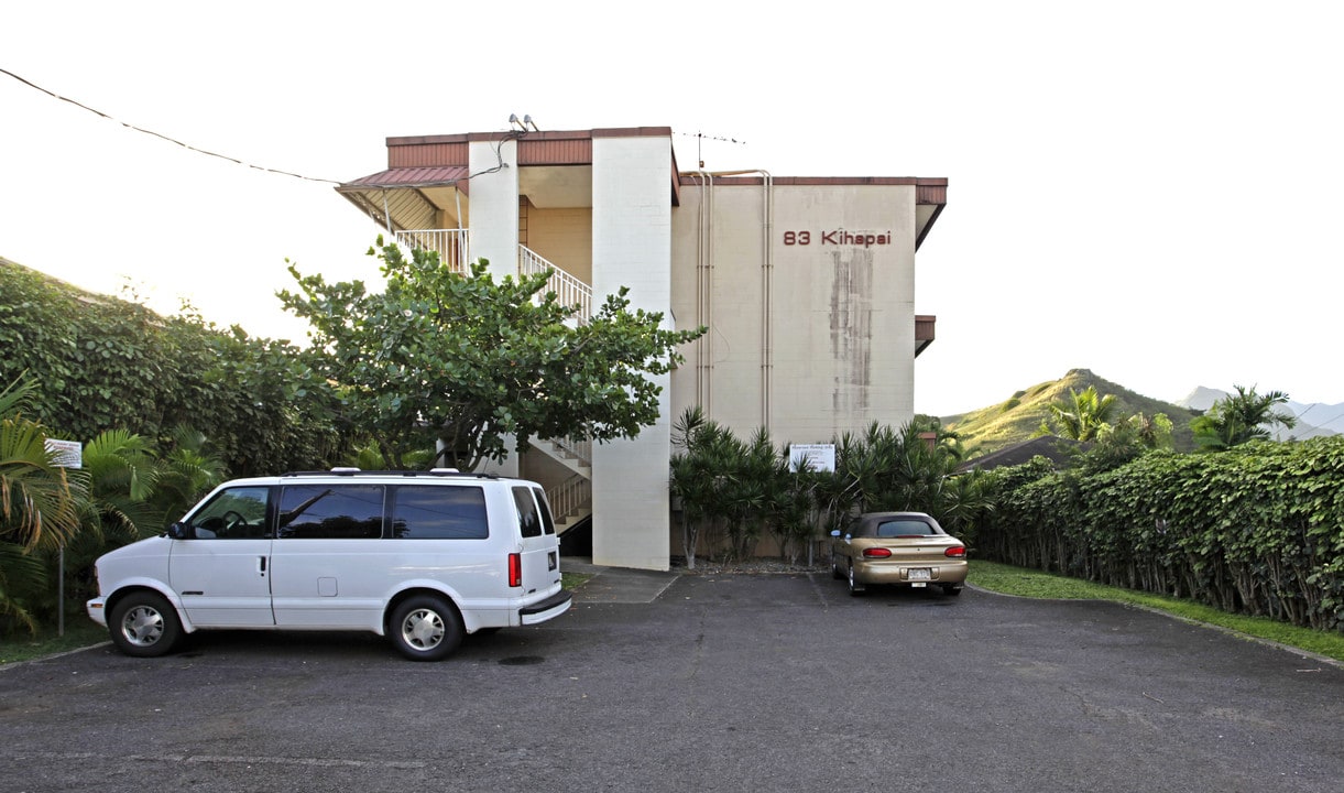 83 Kihapai St in Kailua, HI - Foto de edificio